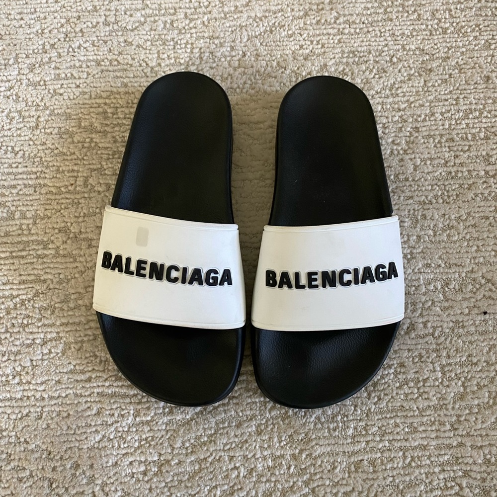 Balenciaga Pool Slides